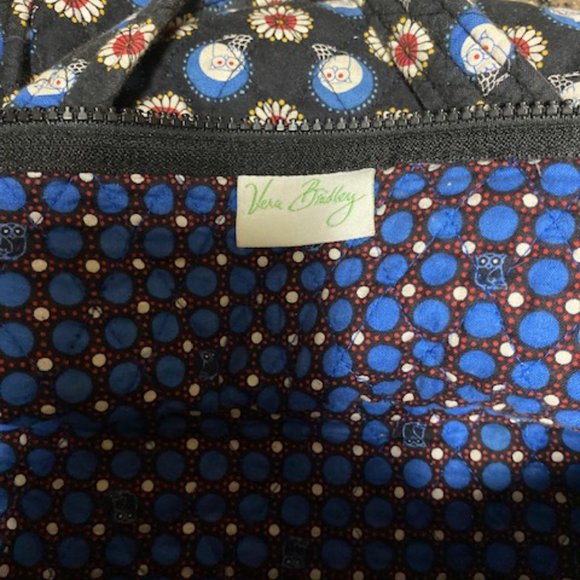 Vera Bradley - Medium Duffel Bag - 18x8x8- Cotton Quilted ( Blue/Red/White) - Picture 7 of 9